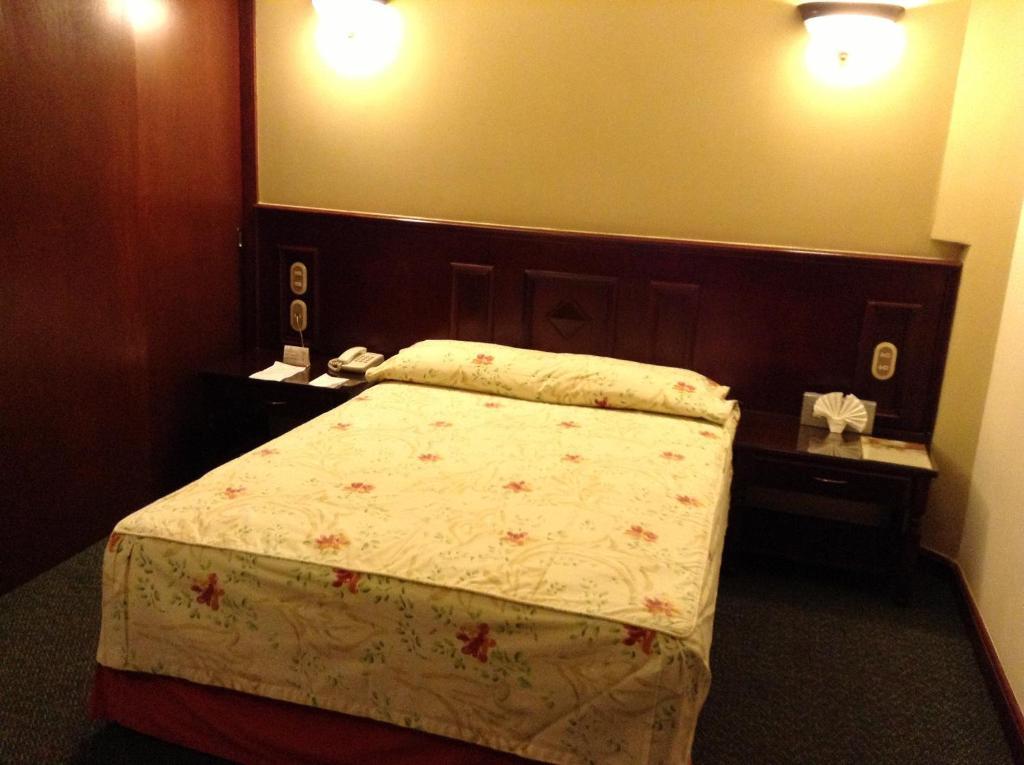 Hotel Real De Uruapan Uruapan  Eksteriør billede