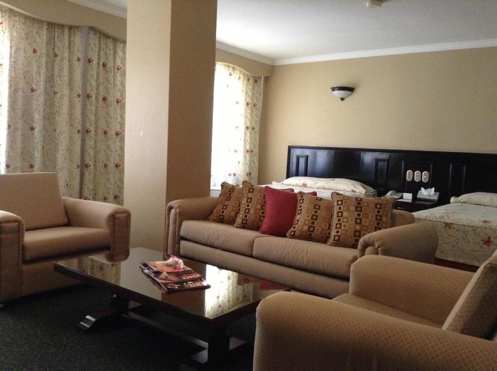 Hotel Real De Uruapan Uruapan  Eksteriør billede